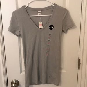 V-neck T-shirt